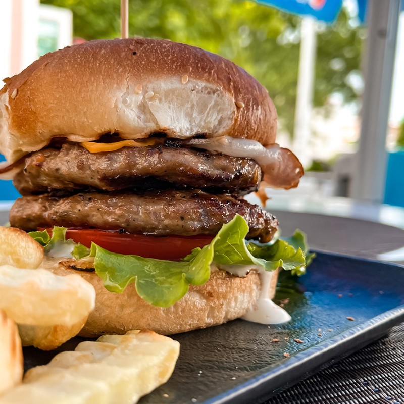 Дабл біф-роял бургер + фрі