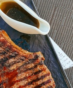 Стейки зі свинини