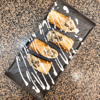 Млинці з куркою та печерицями