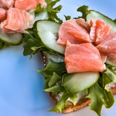 Бутерброд з лососем